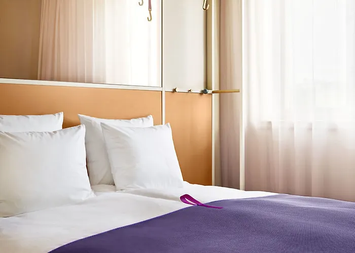 Scandic Go, Grensen 20 3* Осло